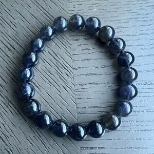 HQ Iolite bracelet
